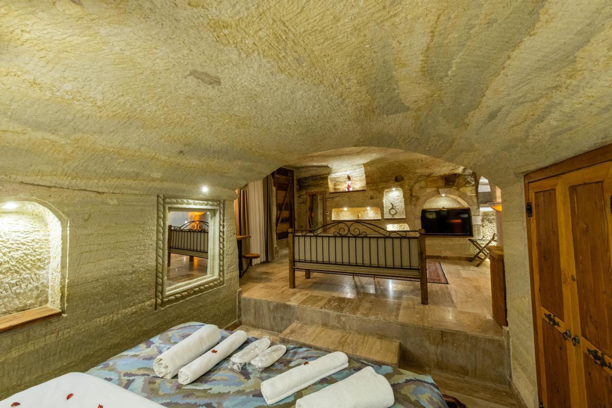 Charming Cave Hotel 格雷梅 客房 照片