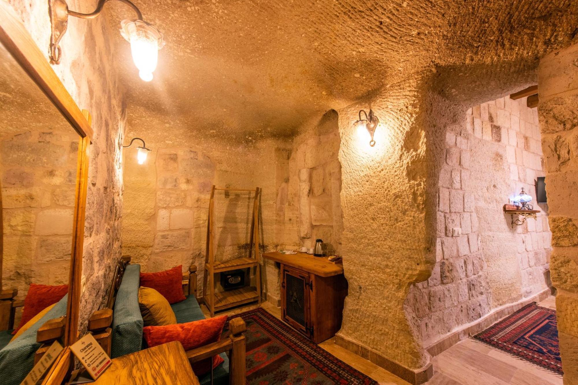 Charming Cave Hotel 格雷梅 客房 照片